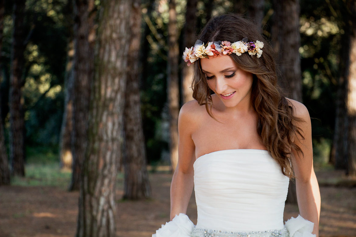 Maquillatge natural amb tu toc sofisticat pel dia del teu casament