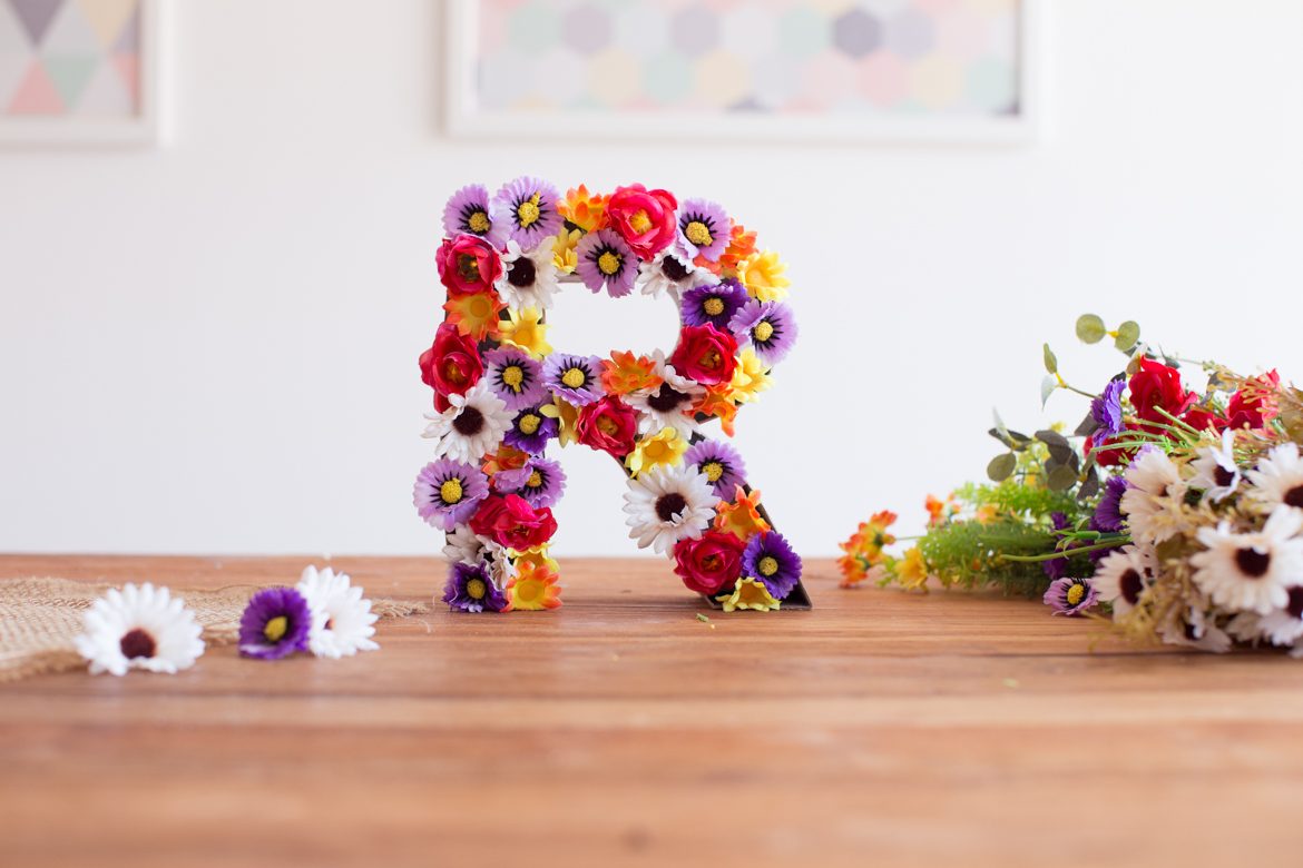 Tutorial DIY: lletres decorades amb flors