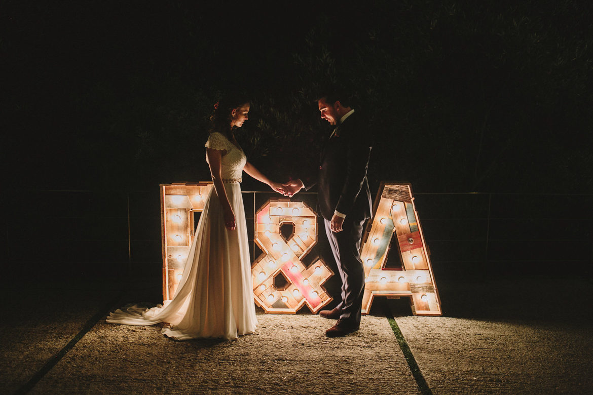 Un casament ple de llum al bosc de la masia: A&P