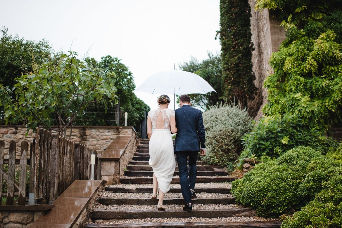 Vídeo: Bellesa natural sota la pluja
